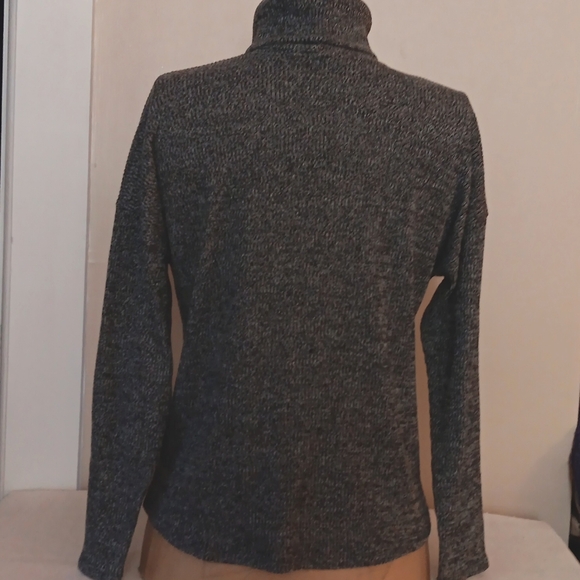 Vince Camuto Grey Turtleneck - Picture 5 of 7